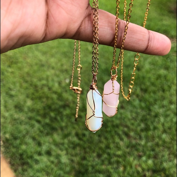 Stone Pendent Necklace 💋 - Picture 3 of 6